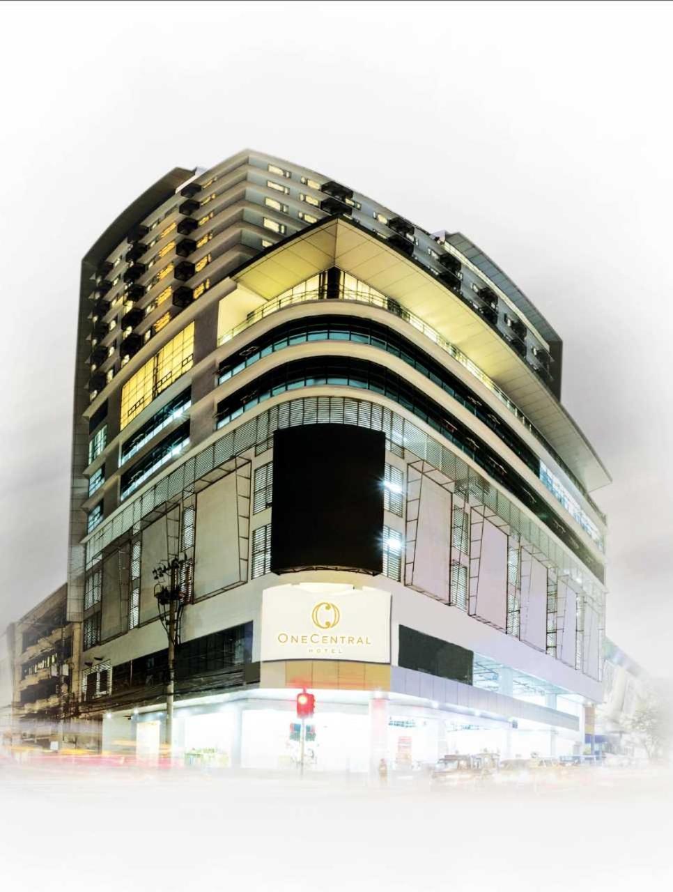 One Central Hotel & Suites Cebu Exterior photo